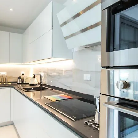 Spacious Modern Close To The * ドゥブロブニク