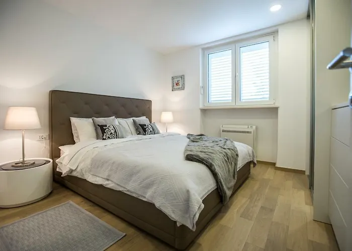 아파트 Spacious Modern Close To The 두브로브니크