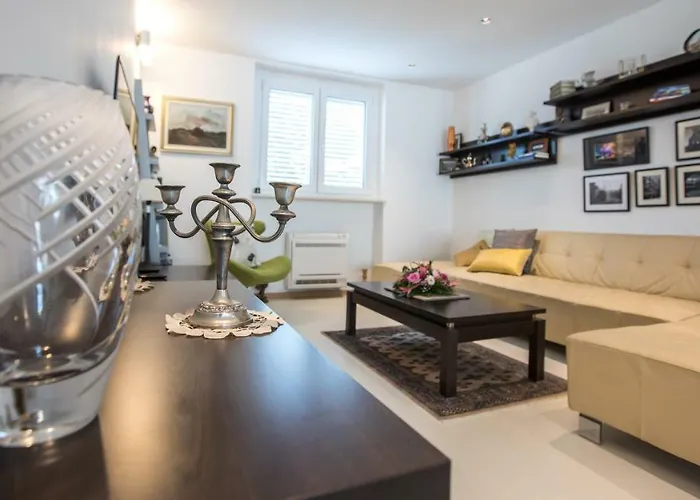 아파트 Spacious Modern Close To The 두브로브니크